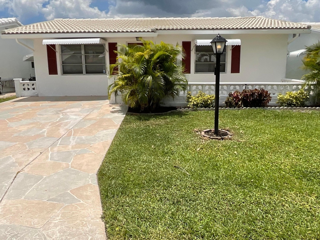 2016 Sw 16th Avenue - Photo 0