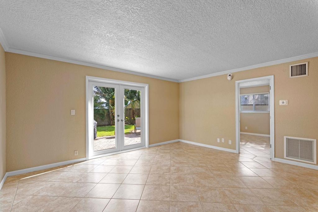 309 Ne 16th Street - Photo 2