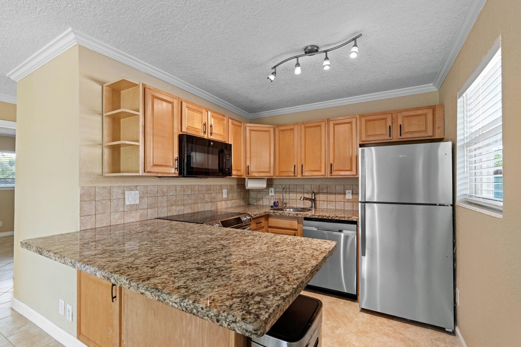 309 Ne 16th Street - Photo 6