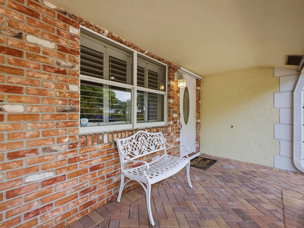 5120 Ne 22nd Avenue - Photo 1