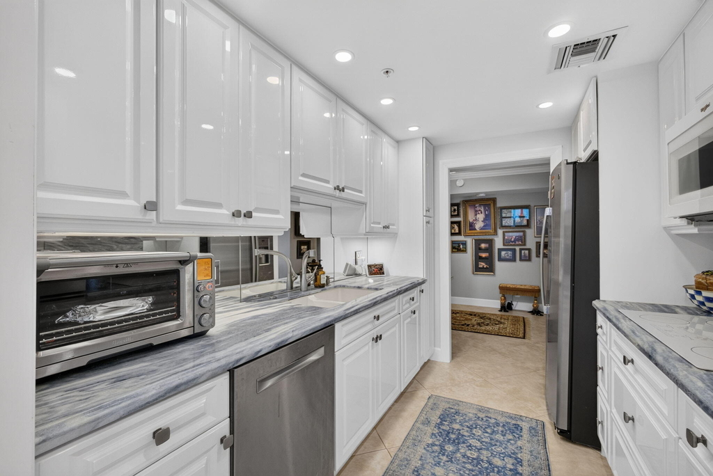 5280 N Ocean Drive - Photo 6