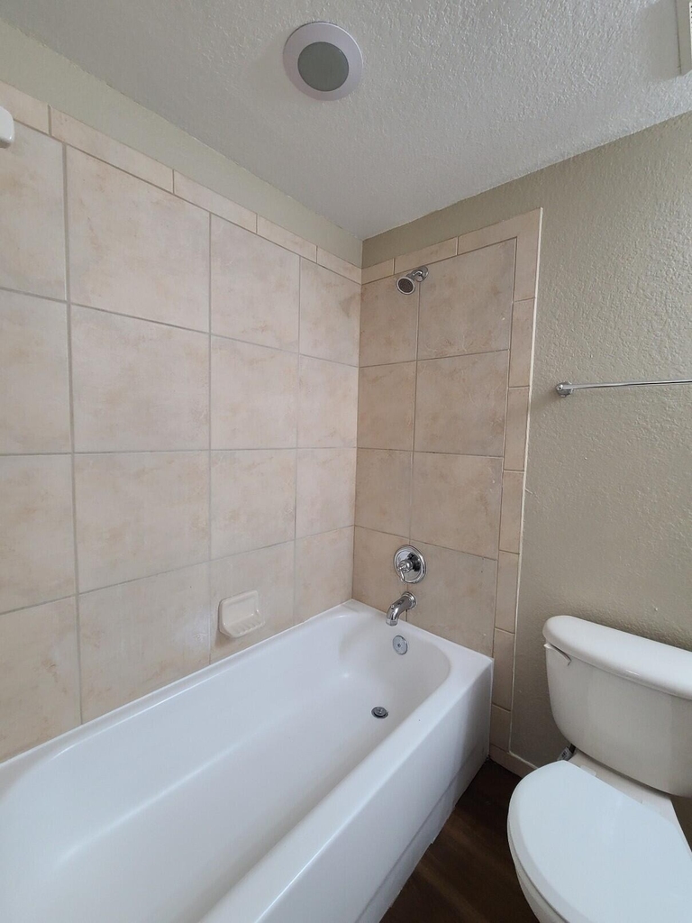 1955 Freeport Drive - Photo 10