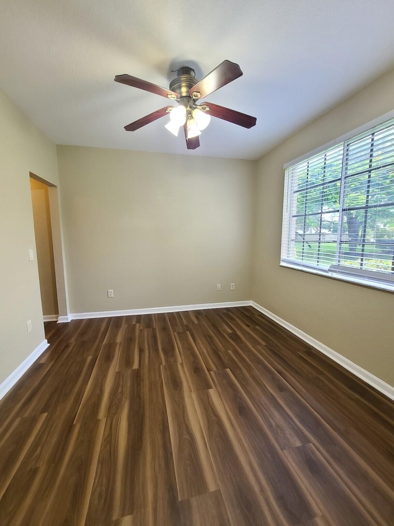 1955 Freeport Drive - Photo 12
