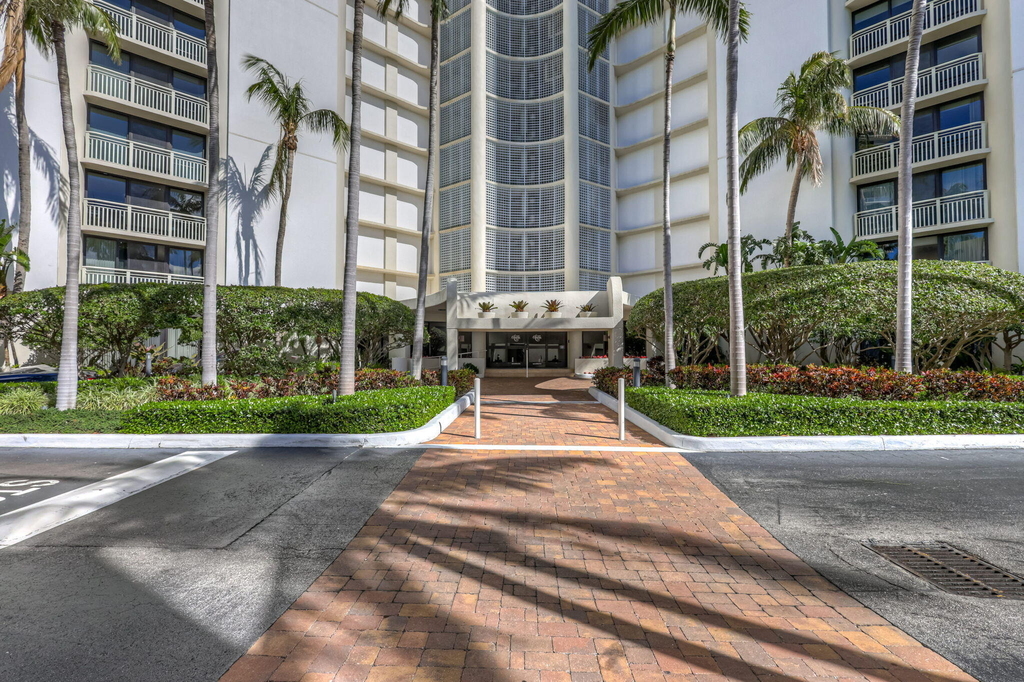 3000 N Ocean Avenue - Photo 41