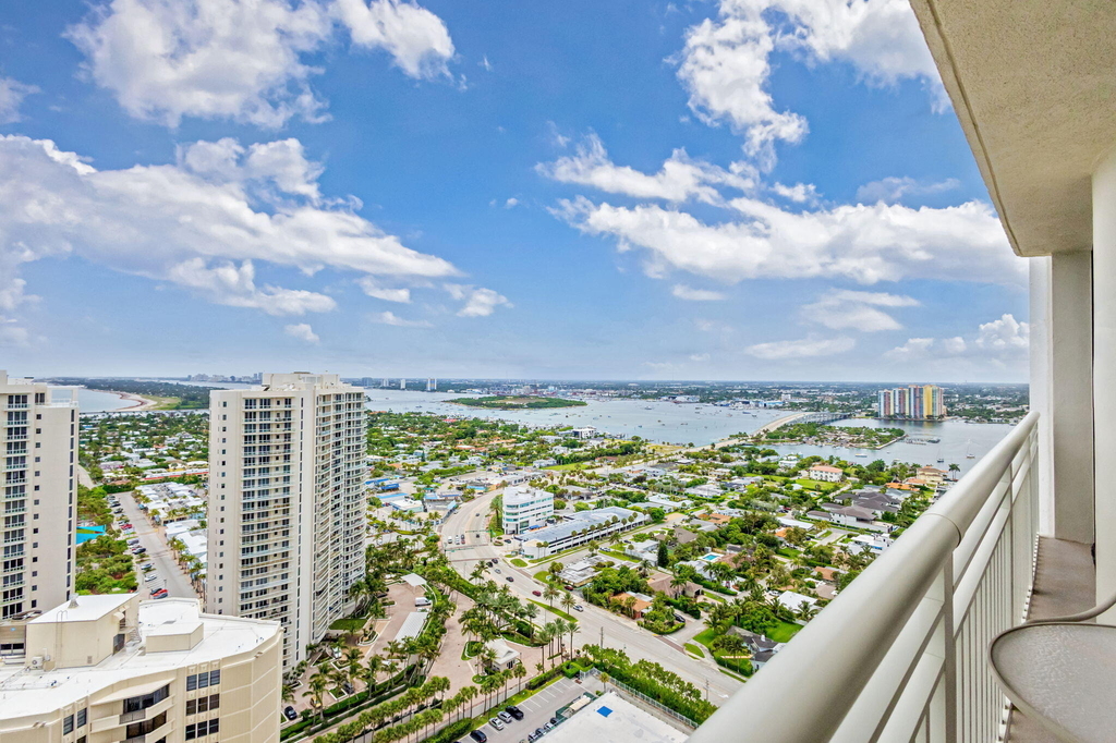 3000 N Ocean Avenue - Photo 35