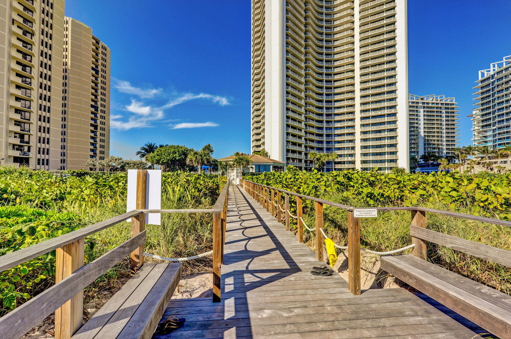 3000 N Ocean Avenue - Photo 70