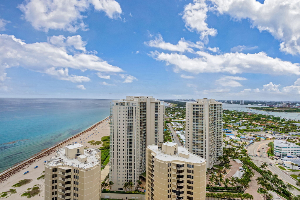 3000 N Ocean Avenue - Photo 36