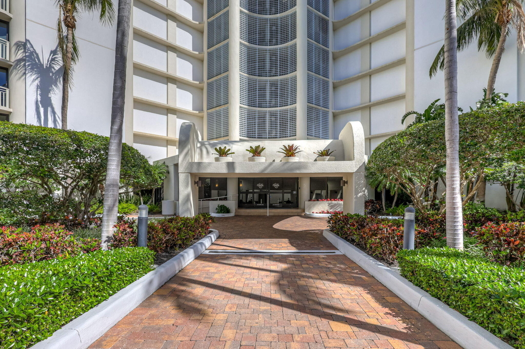 3000 N Ocean Avenue - Photo 42