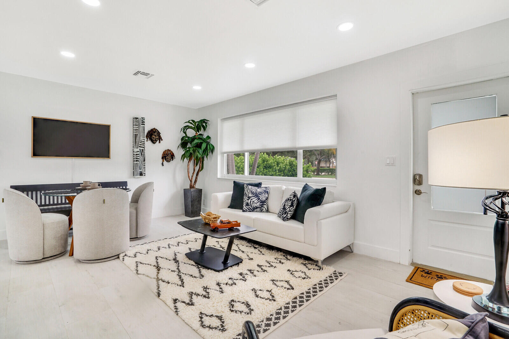 340 Summa Street - Photo 6
