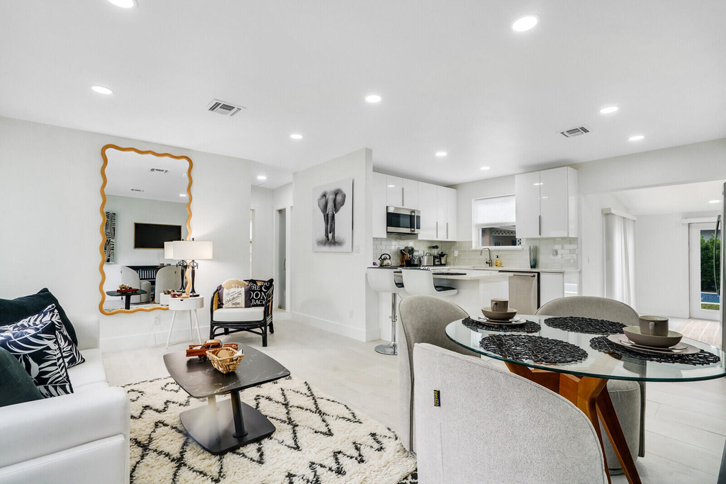 340 Summa Street - Photo 1