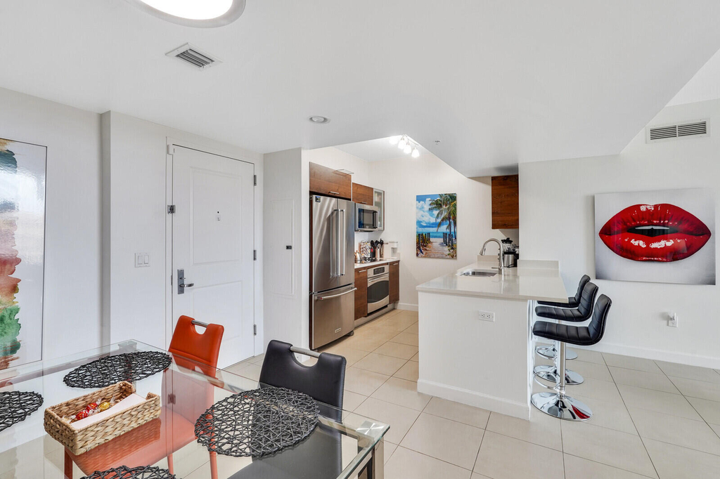 480 Hibiscus Street - Photo 4