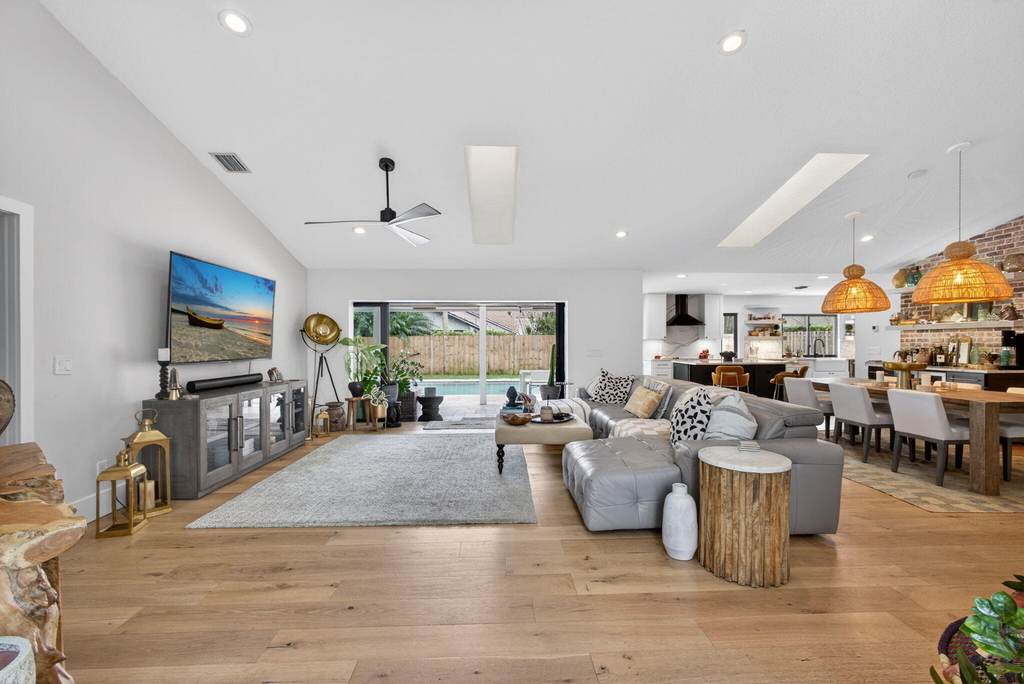 12897 La Rochelle Circle - Photo 14