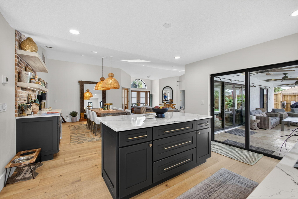 12897 La Rochelle Circle - Photo 18