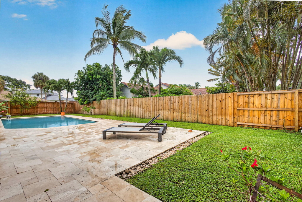 12897 La Rochelle Circle - Photo 73