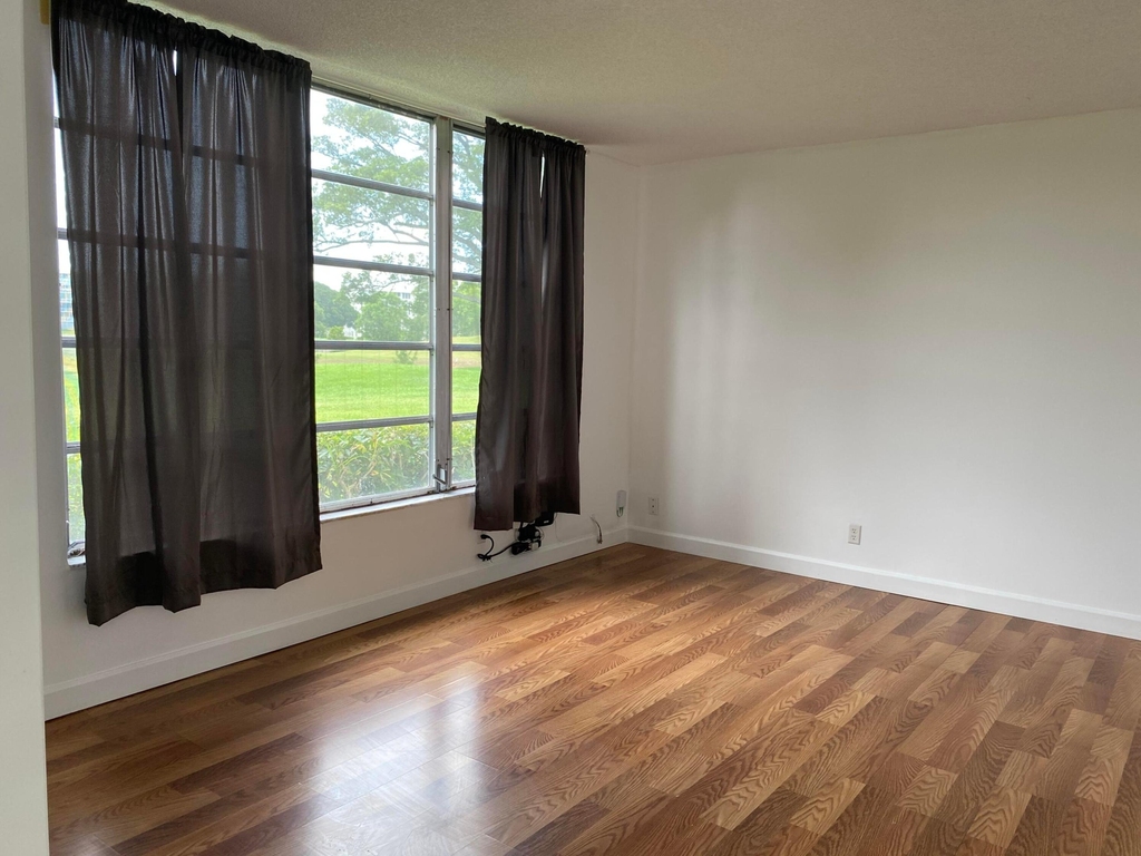 2751 S Palm Aire Drive - Photo 5
