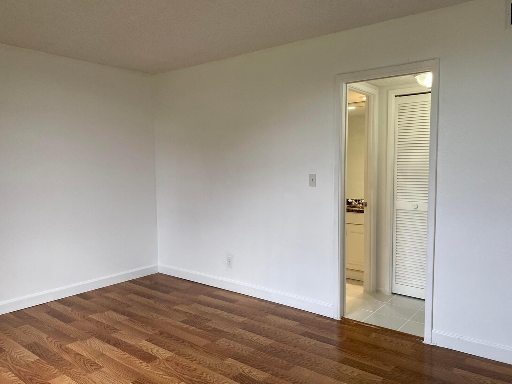 2751 S Palm Aire Drive - Photo 6