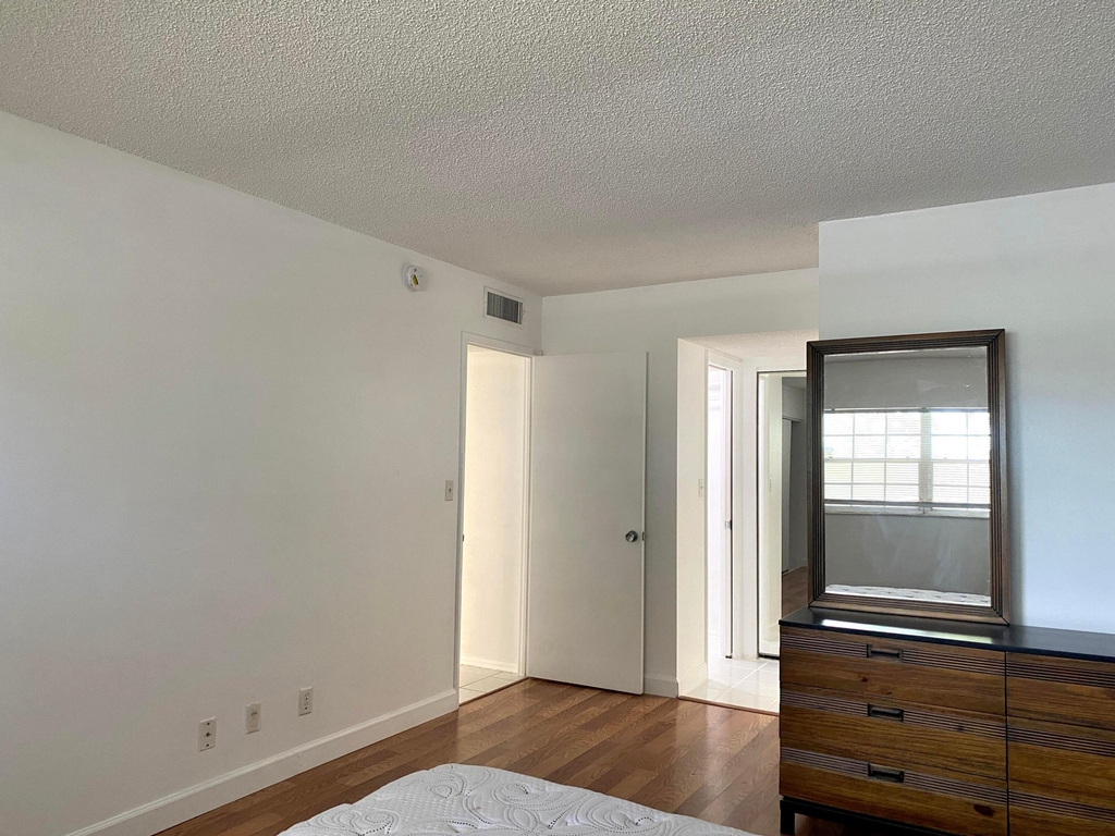 2751 S Palm Aire Drive - Photo 11