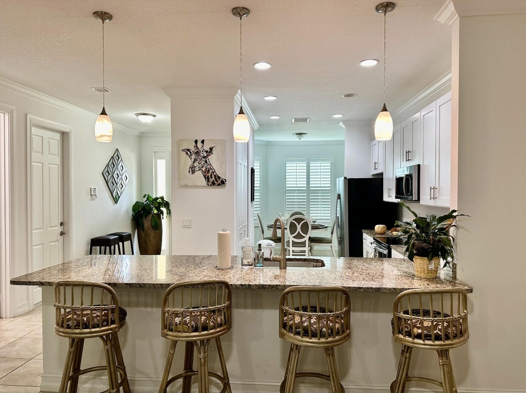 6112 Nw Cullen Way - Photo 2