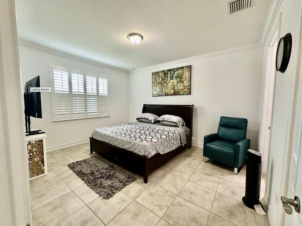 6112 Nw Cullen Way - Photo 5