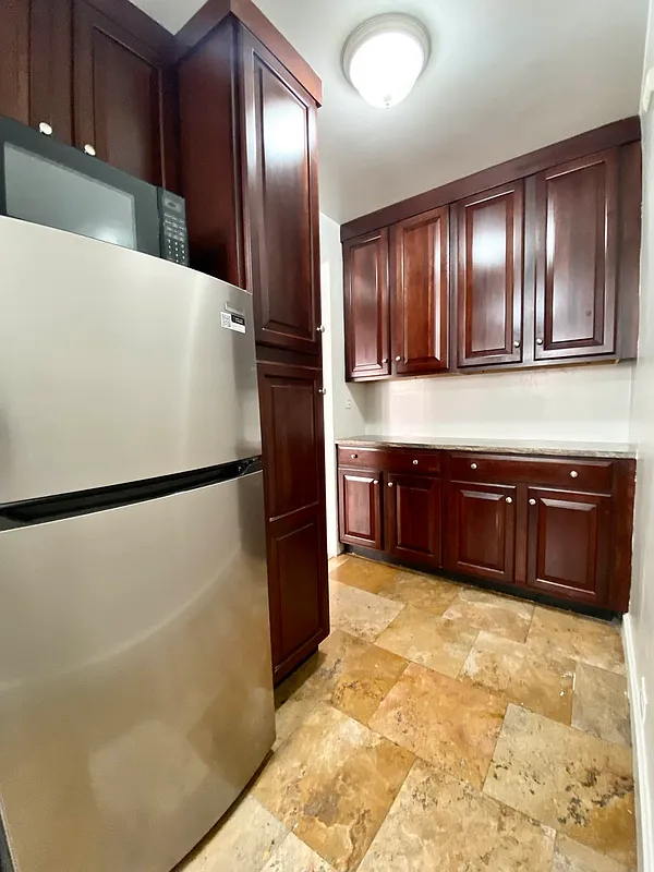 328 East 43rd Street - Photo 1