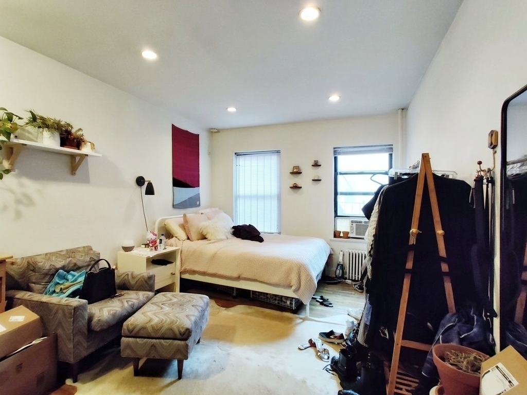 94 3rd Avenue - Photo 1