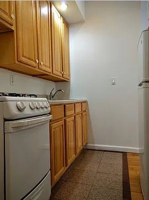 249 East 53rd Street - Photo 2