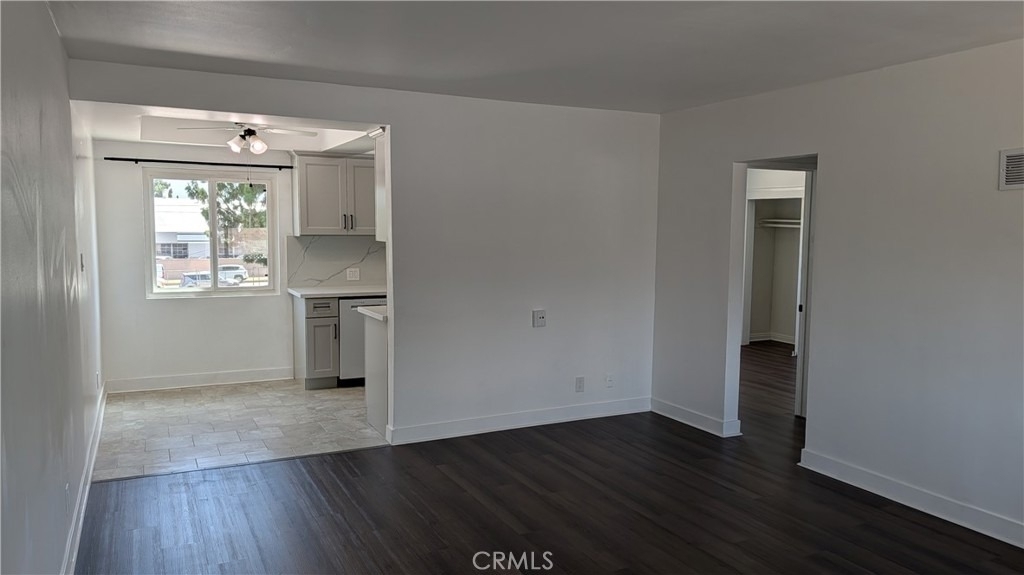 315 S Pine - Photo 0
