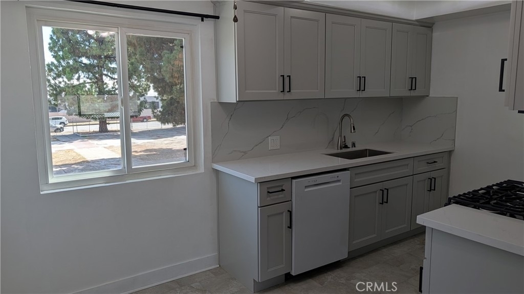 315 S Pine - Photo 4