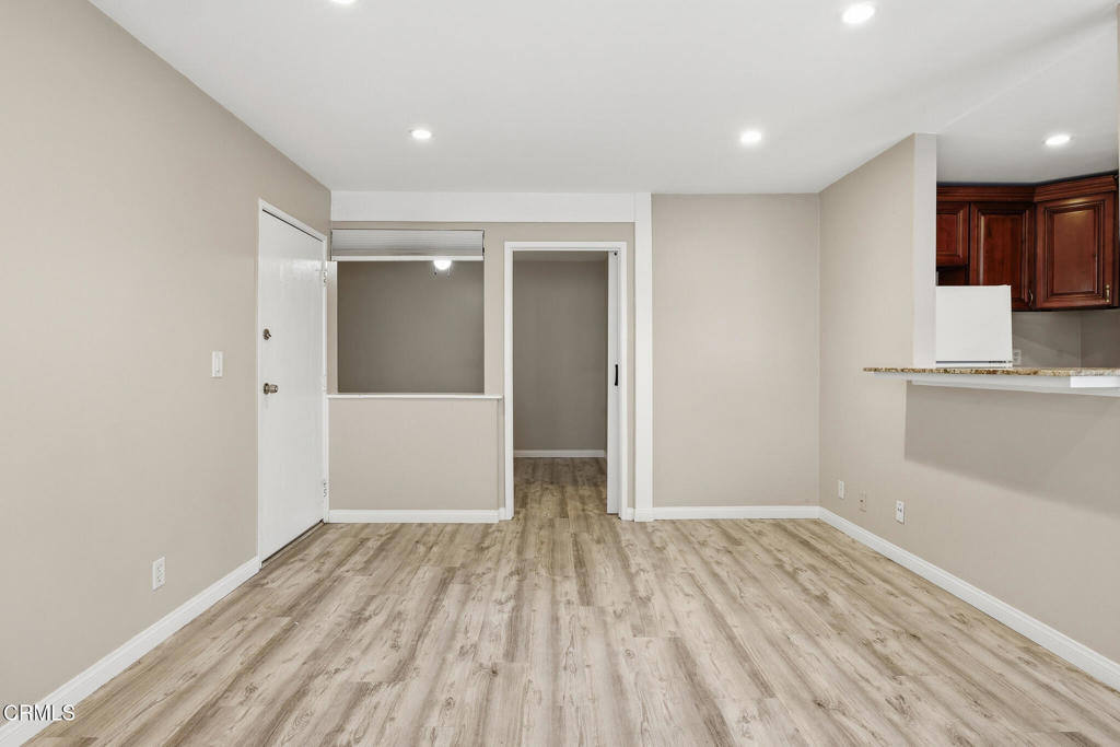 28947 E Thousand Oaks Boulevard - Photo 8
