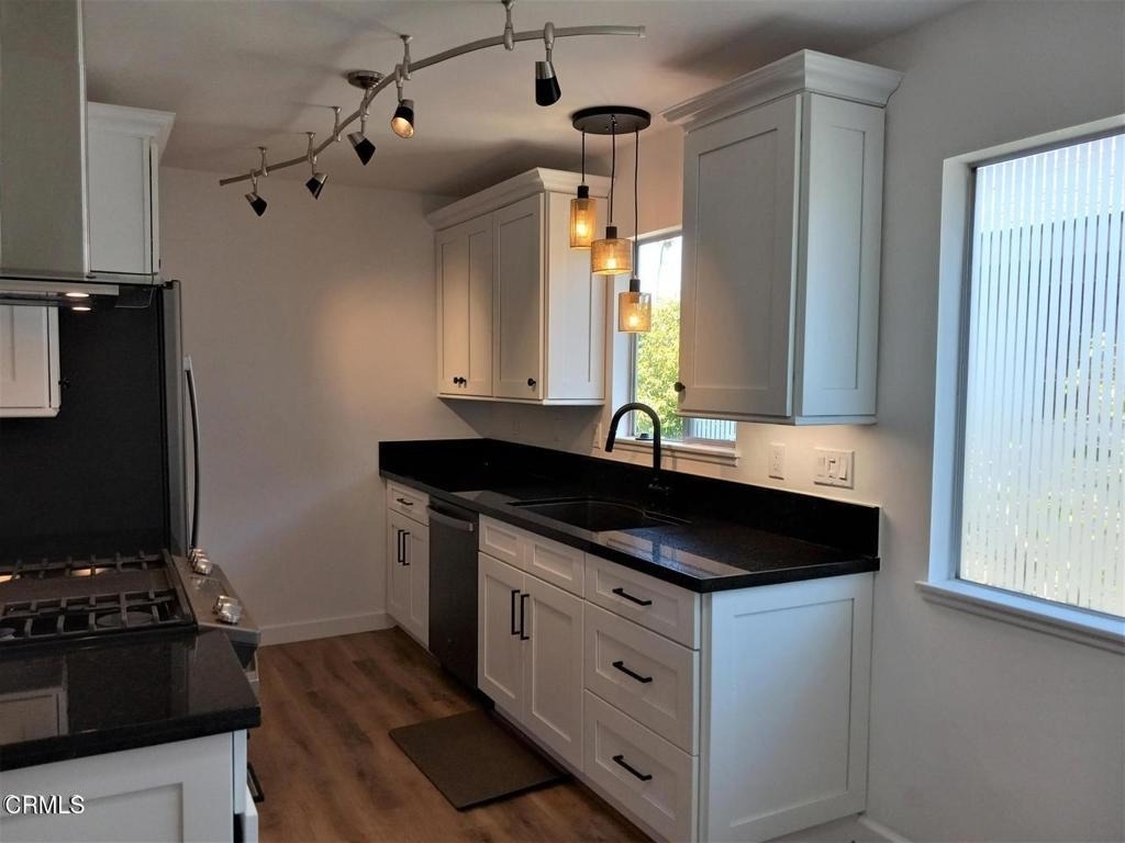 2422 Seahorse Avenue - Photo 7