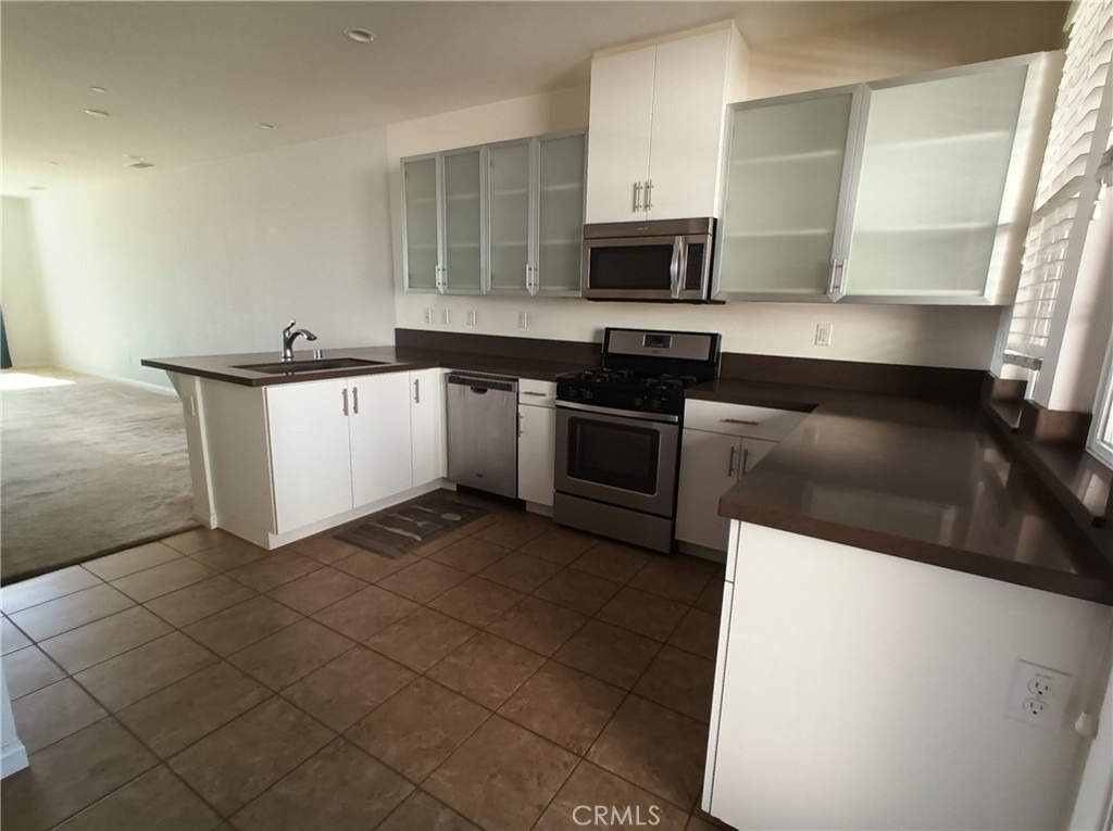 902 N Botanica - Photo 3