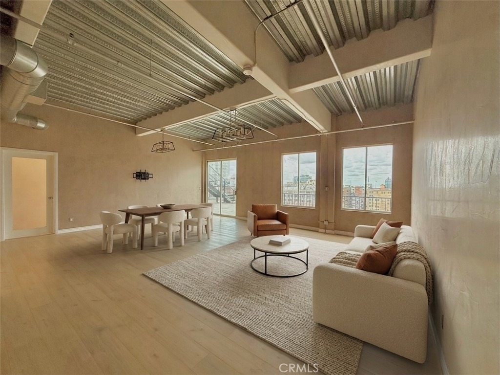 312 W 5th Street - Photo 6
