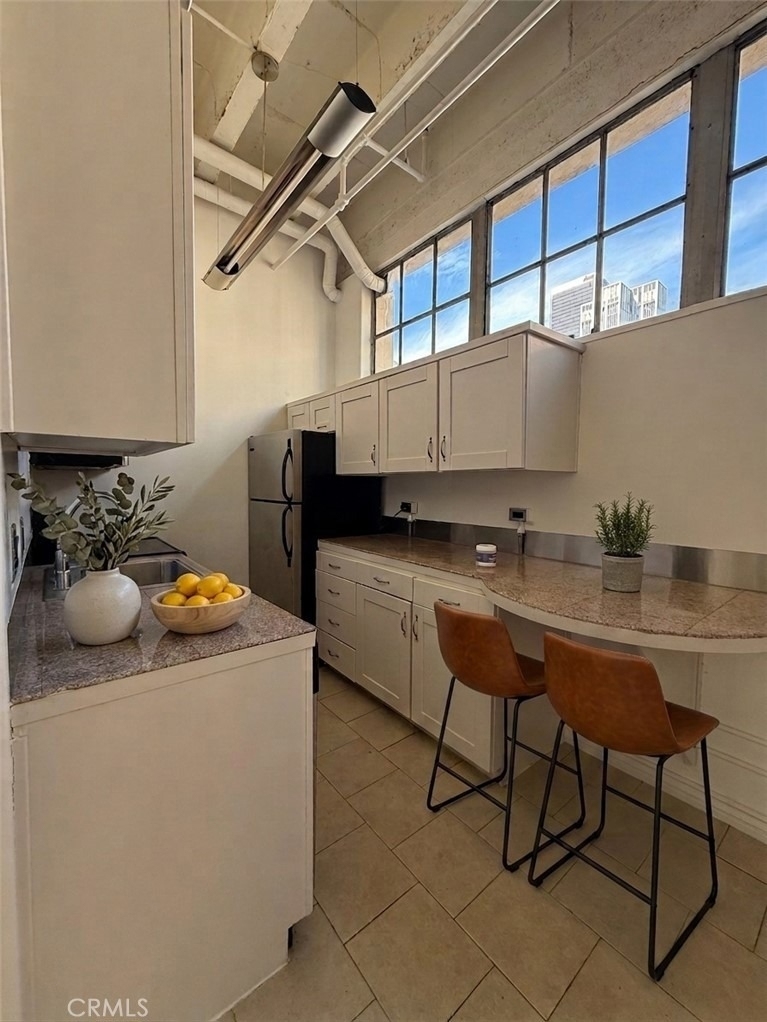312 W 5th Street - Photo 4