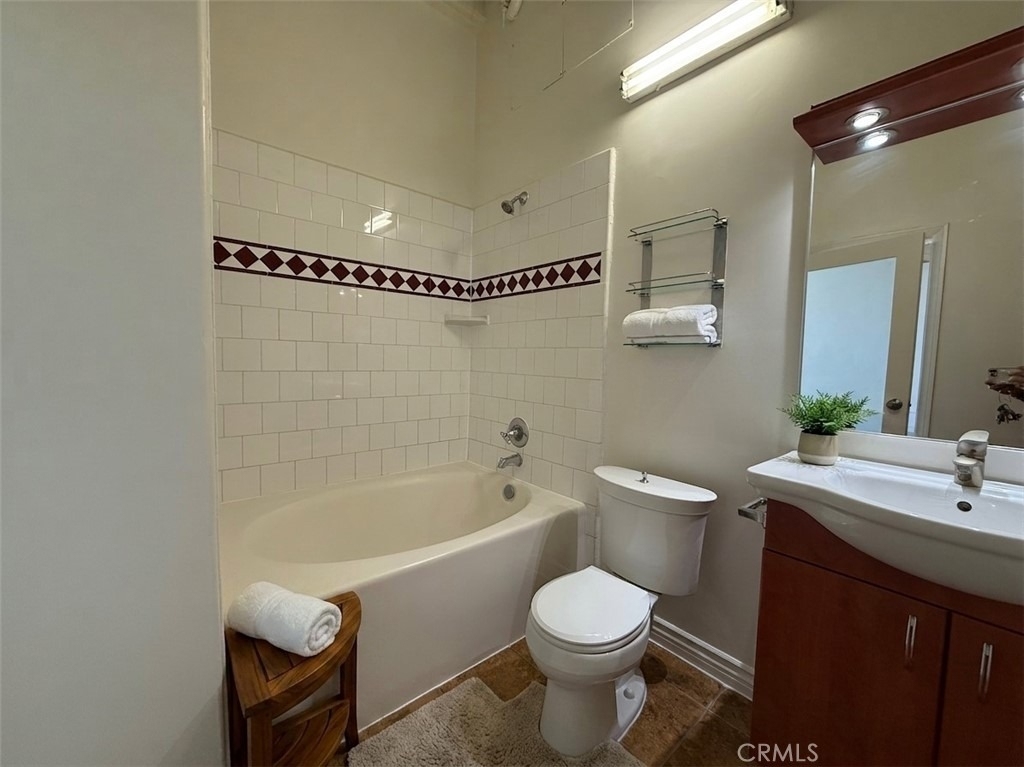 312 W 5th Street - Photo 6