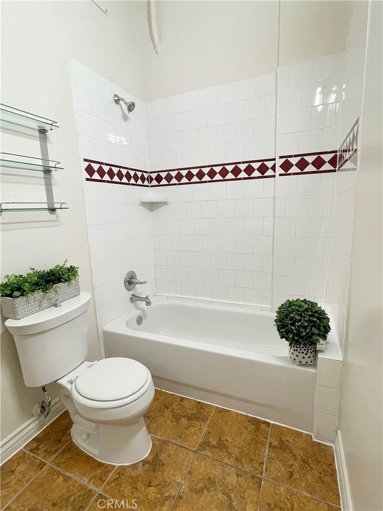 312 W 5th Street - Photo 12