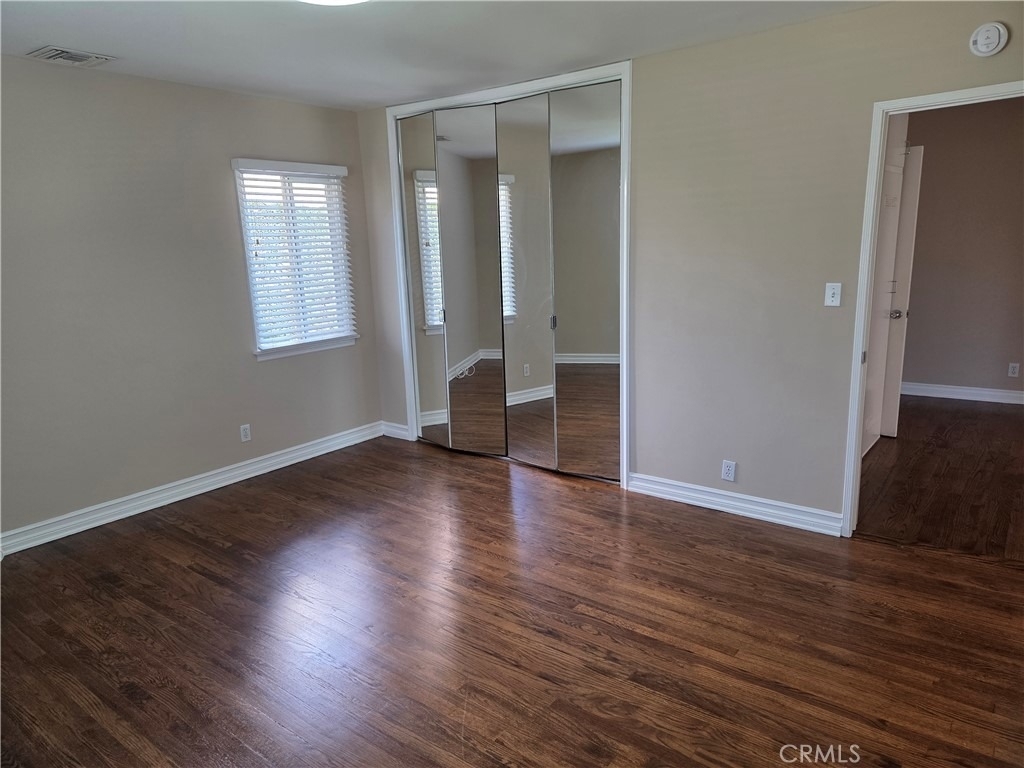15219 Wyandotte - Photo 11