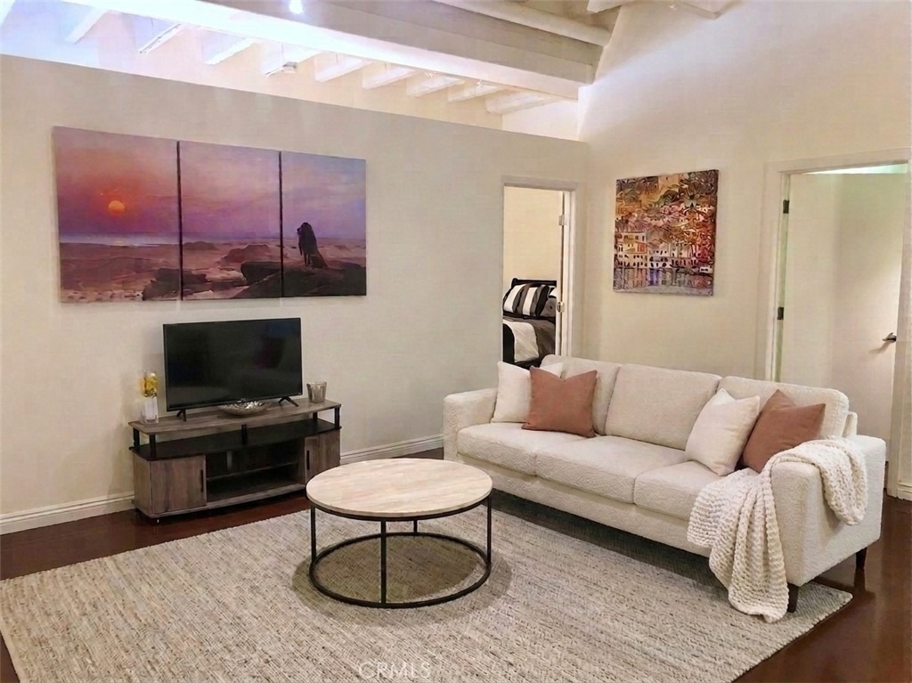 312 W 5th Street - Photo 0