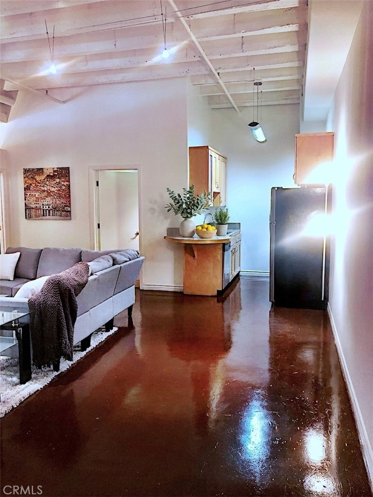312 W 5th Street - Photo 3