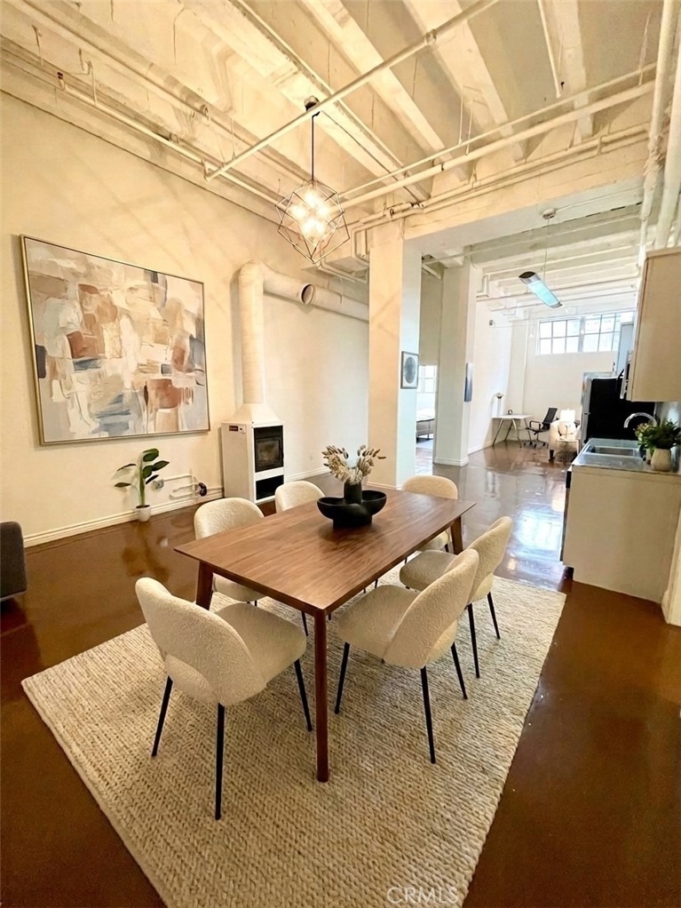 312 W 5th Street - Photo 1