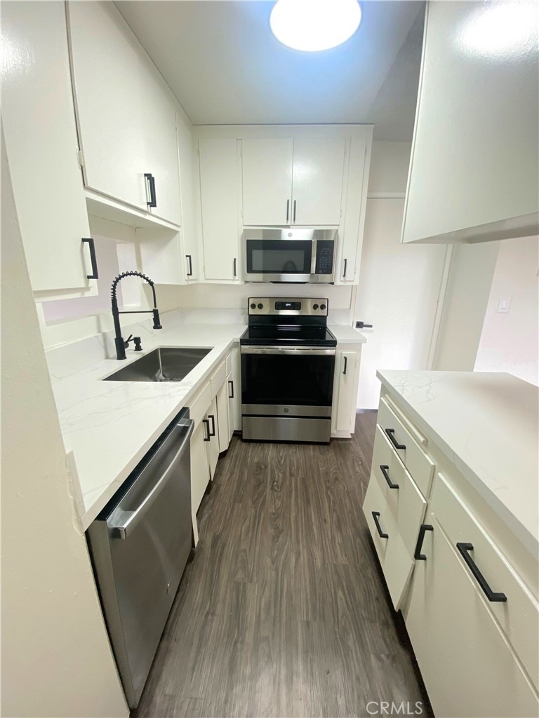 4160 W 182nd Street - Photo 8