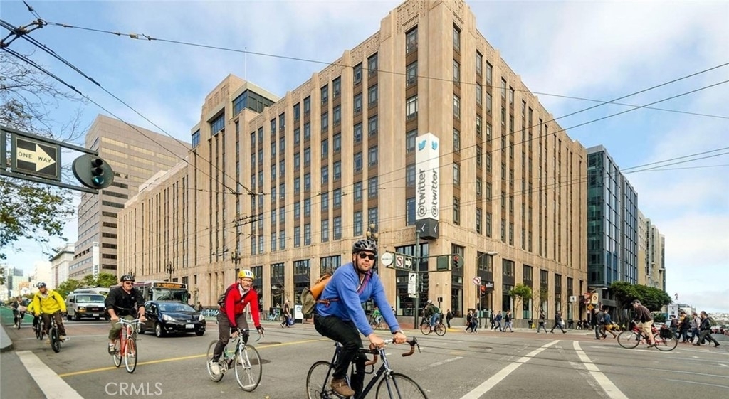 100 Van Ness Avenue - Photo 68