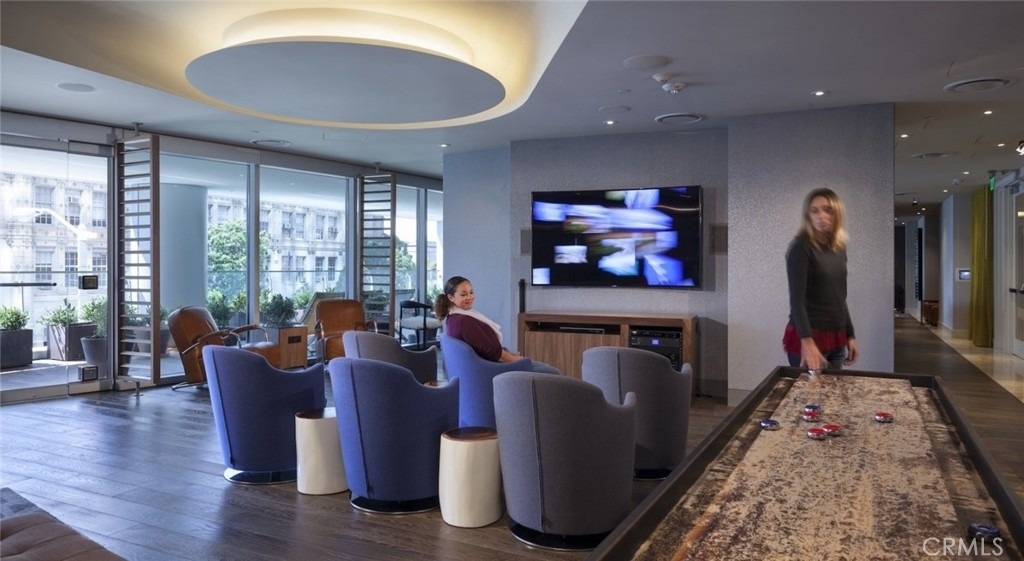 100 Van Ness Avenue - Photo 15