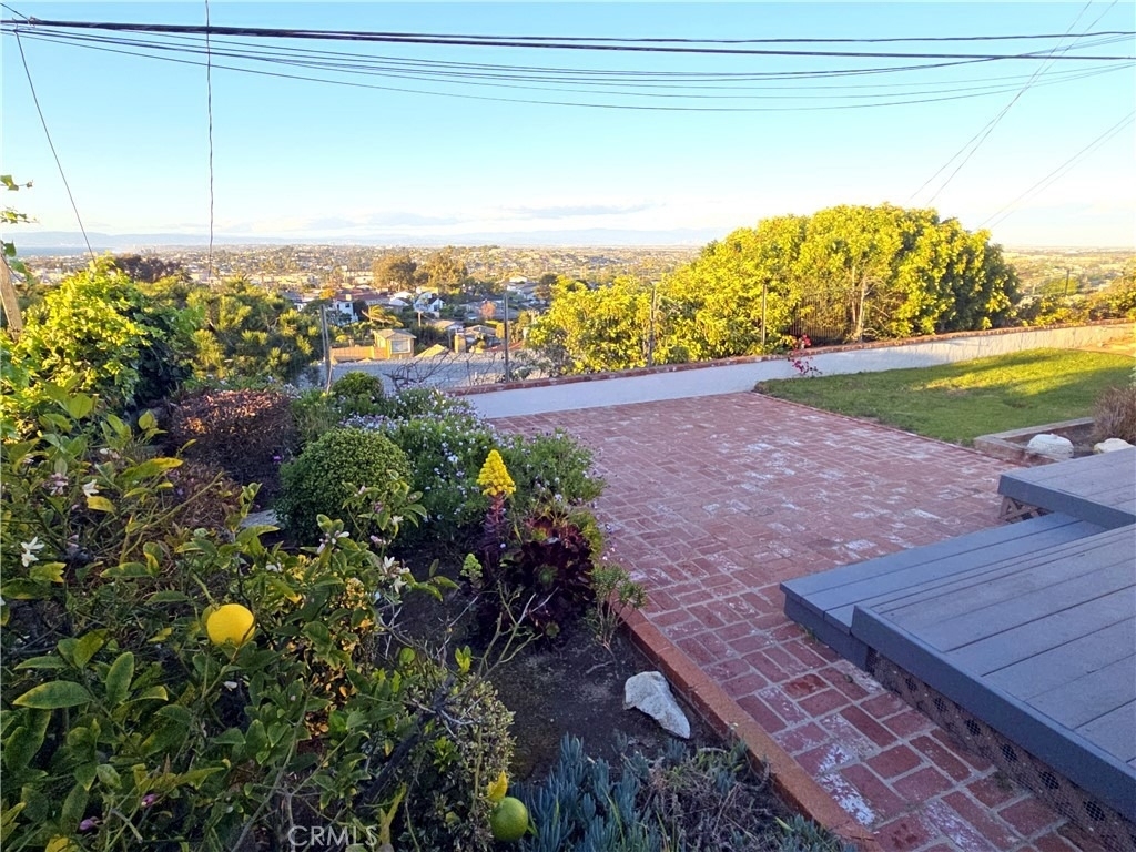 341 Avenida Atezada - Photo 32