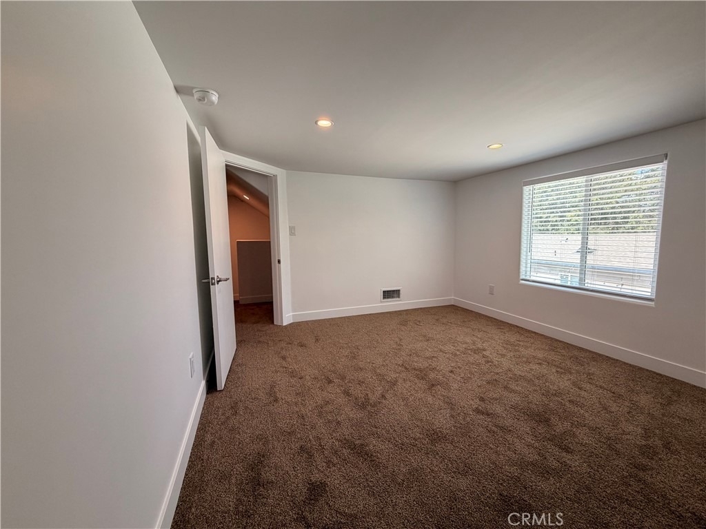 3436 Pontiac - Photo 20