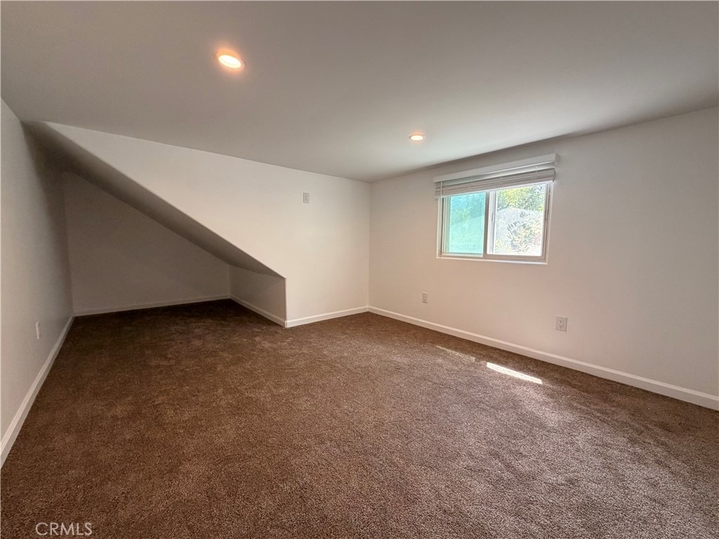 3436 Pontiac - Photo 17