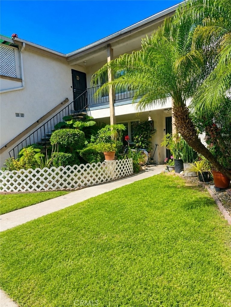 2546 E Park - Photo 1
