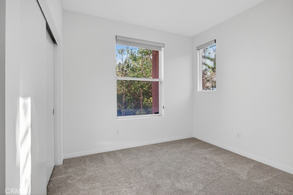 575 Rockefeller - Photo 16