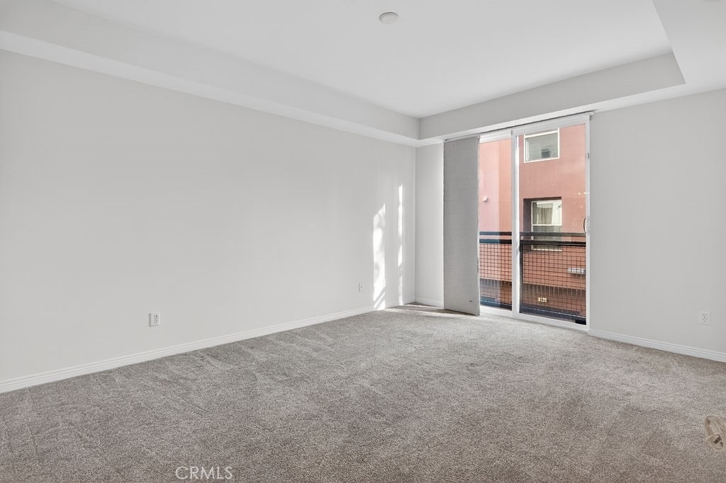 575 Rockefeller - Photo 11