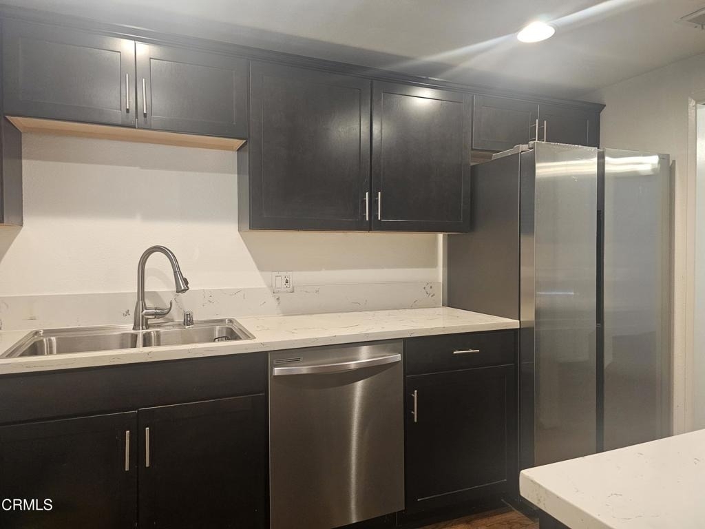 1401 Valley View - Photo 13