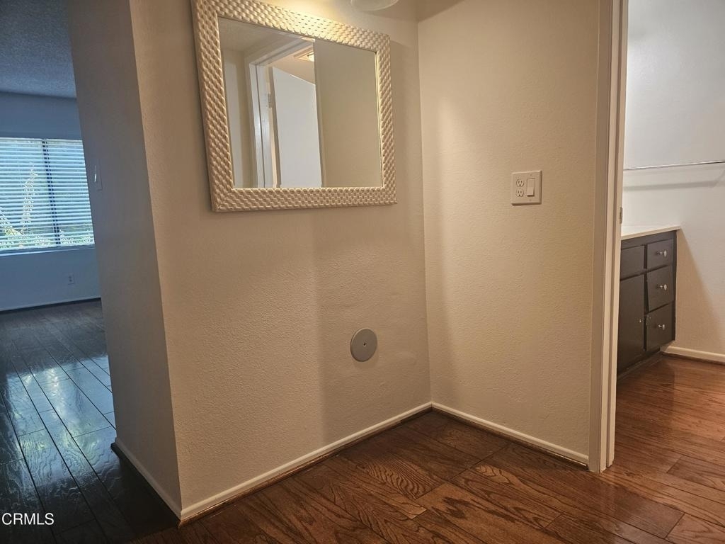 1401 Valley View - Photo 17